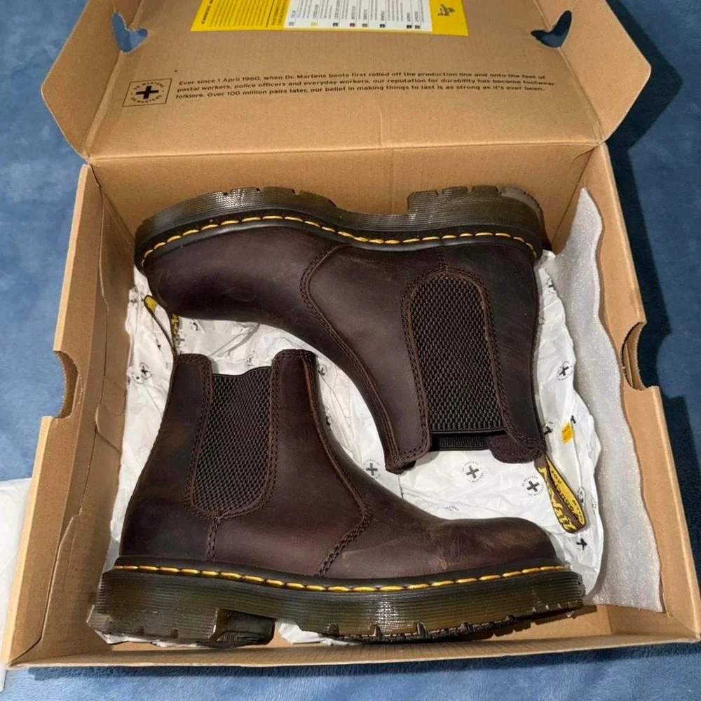Dr. Martens 2976 brown leather Chelsea boots women size 5 men size 6